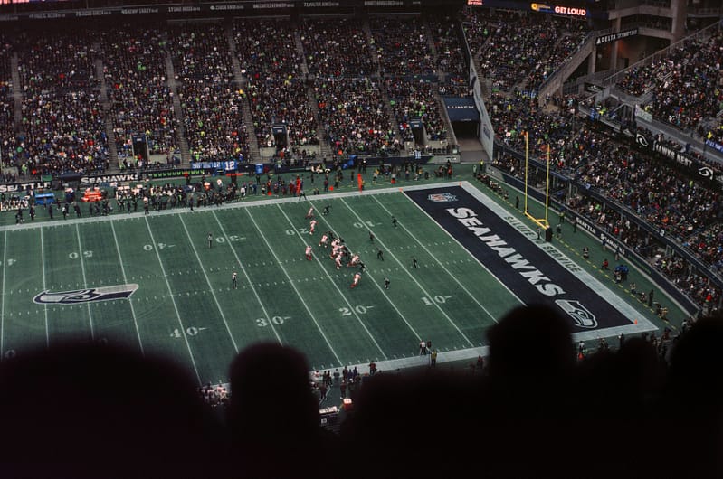 Super Bowl foto di Caleb Woods da Unsplash